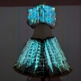 Sinergia video mapping sobre vestidos de papel