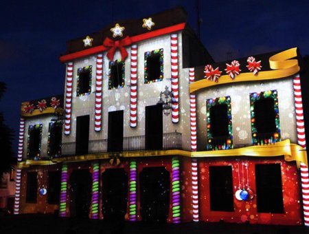 CHRISTMAS LIGHTS ON PROJECTION MAPPING